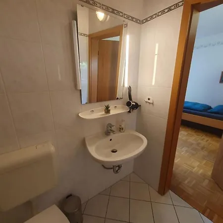 Abm 17 Apartment *